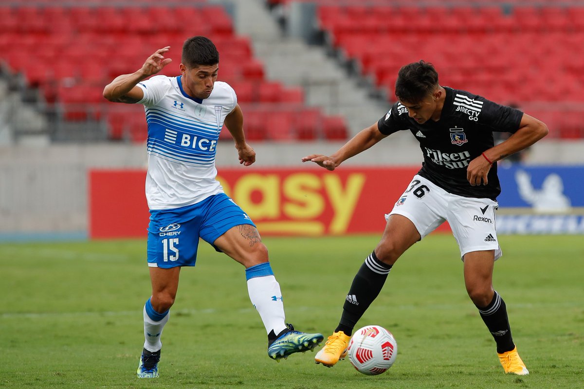 futbolclDatos's tweet photo. #ColoColo ha ganado 103 partidos oficiales frente a #LosCruzados en toda la historia de enfrentamientos. Son 240 partidos jugados (71 derrotas y 66 empates). El equipo albo ha marcado 423 goles mientras que la Católica anota 337 gritos. #SuperCopaFinal https://t.co/wGFSaWbGRk