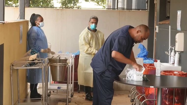 news.sky.com/story/covid-19…
COVID-19: South African doctors fear new coronavirus variants could evolve in untreated HIV population