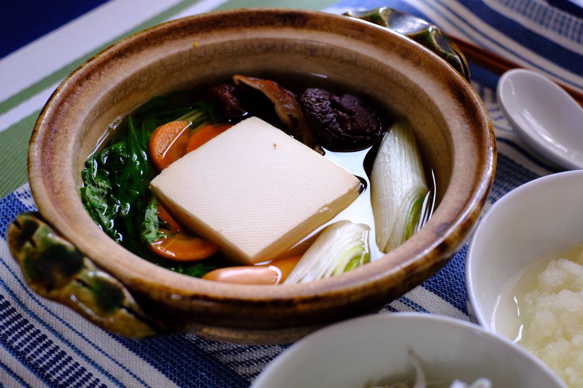 昨夜から引いた出汁で朝ごはんは湯豆腐を頂きました。