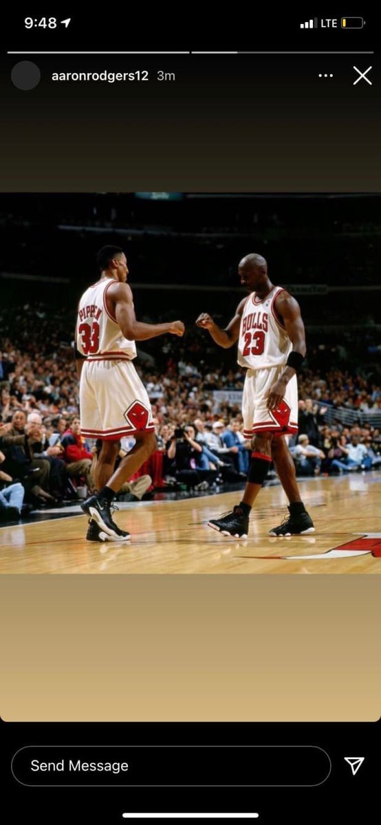 DOM_Frederic's tweet image. aaron knows the bulls actually won playoff games right?