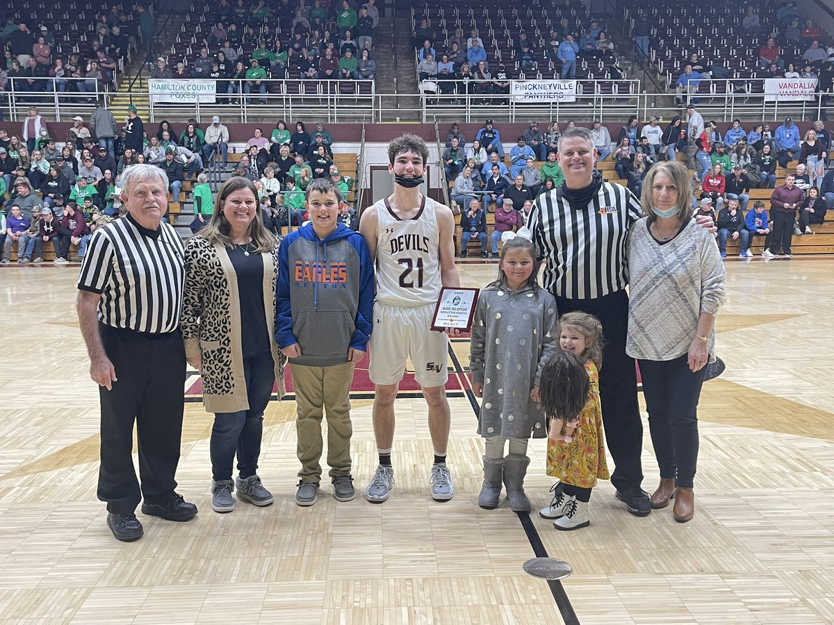 #2022BIT Bob Blondi Award winner was Eli Schoenbaechler from Sesser-Valier