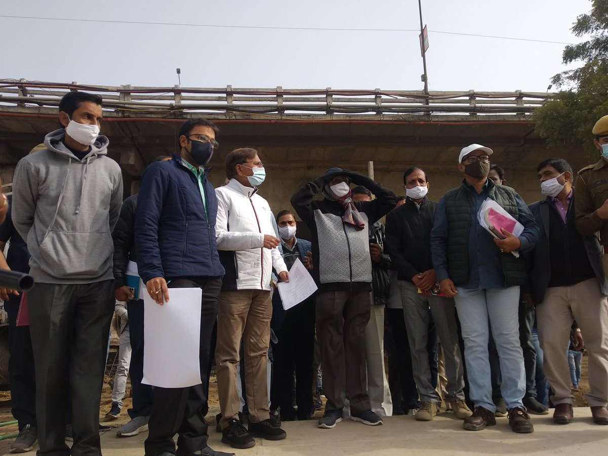 Dcdmkota's tweet photo. #Kota स्वायत्त शासन मंत्री @ShantiDhariwal5 चम्बल रिवर फ्रंट के विकास कार्यों का निरीक्षण करते हुए.
@RajGovOfficial @RajCMO @DIPRRajasthan https://t.co/0tb99CeTpr