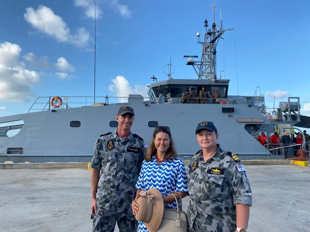 Congratulations to the Government of Tonga and His Majesty's Armed Forces -  for safely bringing the people evacuated from Nomuka and Mango islands to Tongatapu. H.E Rachael Moore was honoured to join the Prime Minister,  Ministers, Brigadier Lord Fielakepa.🇦🇺🇹🇴