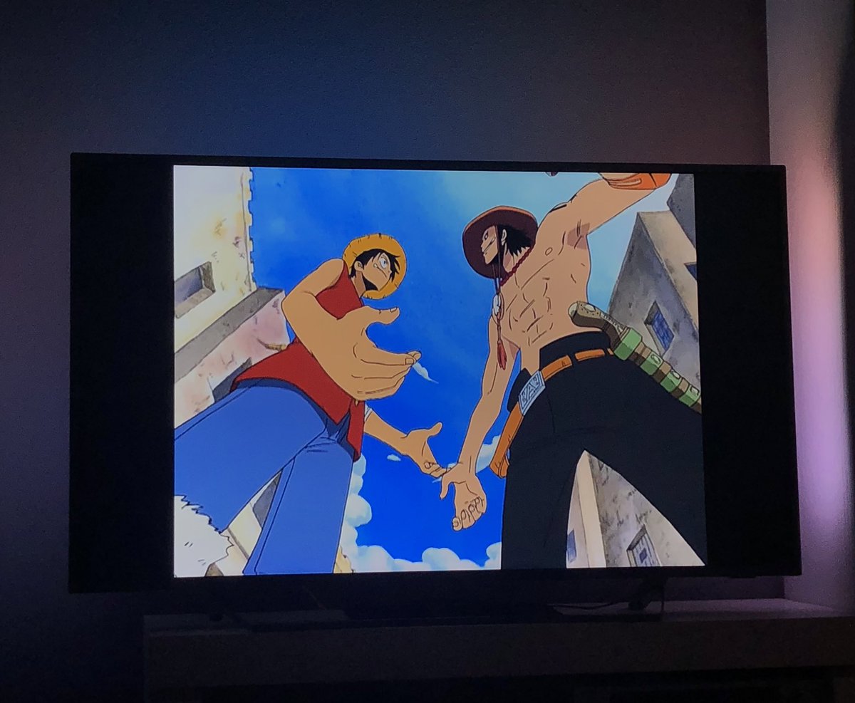 uchihaanara's tweet image. They’re already having fun and catching up! It’d be so cool if he becomes part of the crew!