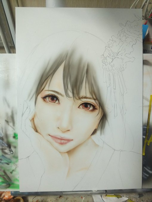 どうやってリアルな絵を描いてるのか質問されるので…
こうやって描いてます。
適当にラフを描く
↓
色を塗る
↓
途中で2日くらい寝かす。
あとは2次元と3次元のどの辺りで調整するのかで描写を変えたり立体感を意識して変える。最後のはリアル全振り。

参考になったらよいです! 