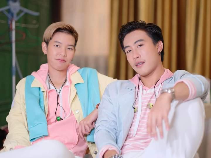Auei_kamonwan's tweet photo. "วนเวียน" นุ๊ก ธนดล
ฟังเต็มๆ วันนี้ 09.00 น.
ทางช่อง YouTube บ้านสิงห์ #วนเวียนพี่โก้ https://t.co/EfoL5nVd3b
