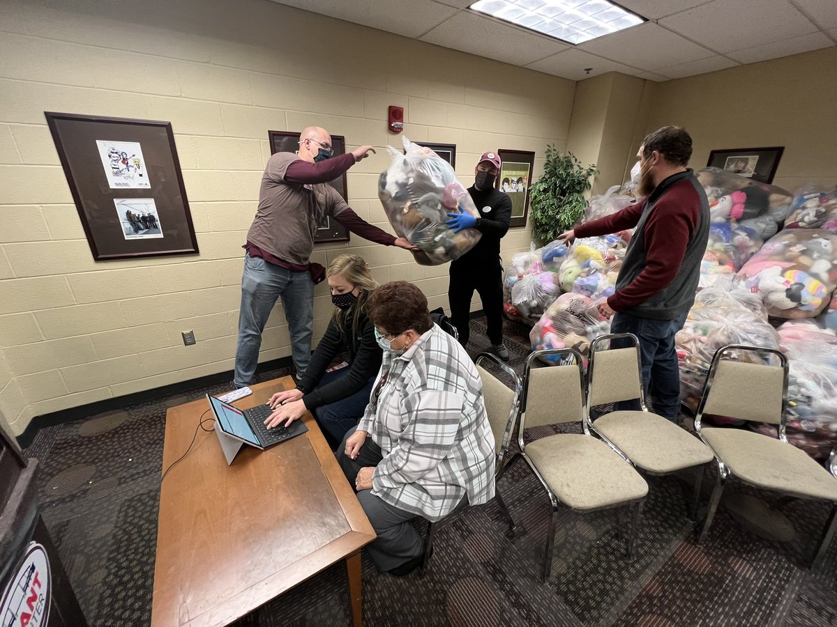 TheHersheyBears's tweet photo. We are currently counting hard behind the scenes. Btw this is our overflow room #TeddyBearTossHershey https://t.co/k4vwLm3tVZ