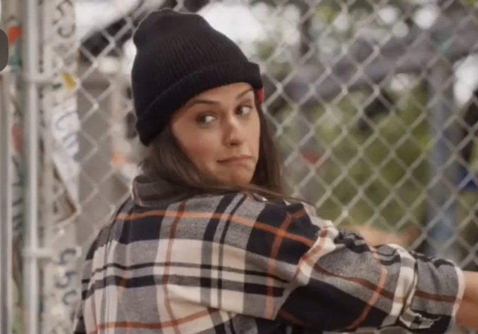 So fun seeing Stevie in the <a href="/StateFarm/">State Farm</a>  commercial 😂 <a href="/emilyhampshire/">Emily Hampshire</a> #SchittsCreek