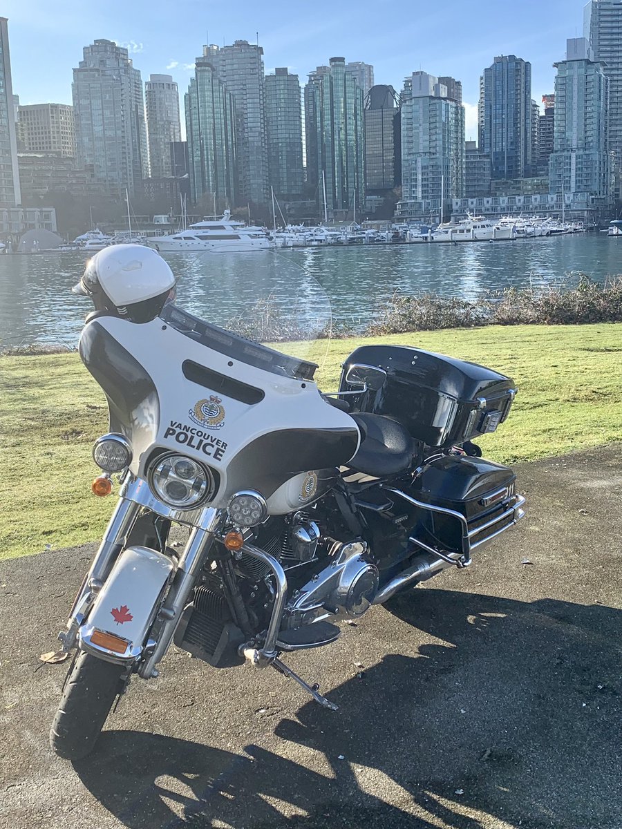 That’s a wrap! After 34.5 yrs with VPD, I have worked my last shift! It has been an incredible ride and I have worked with the most amazing people! Thank you! @ChiefPalmer <a href="/VancouverPD/">Vancouver Police</a> <a href="/DeputyChow/">Howard Chow</a> <a href="/VPDTrafficUnit/">VPD Traffic Section</a>