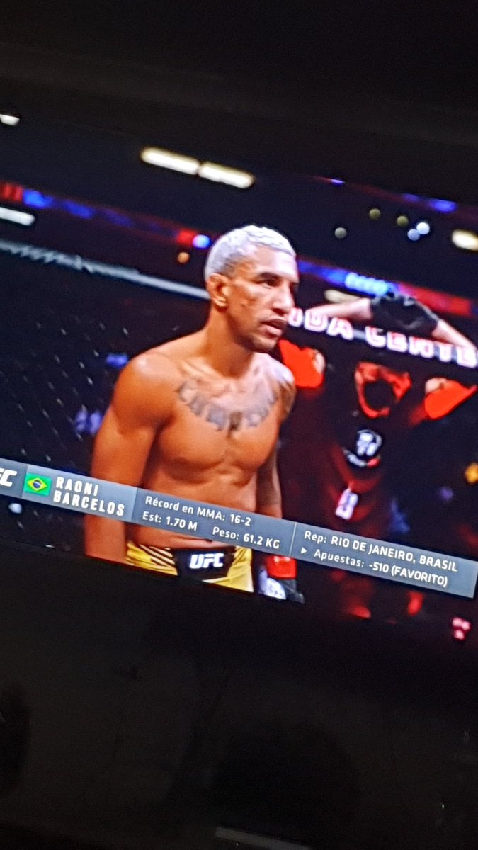 gerbacelis's tweet photo. @gastonreyno @StarPlusLA @ESPNKnockOut Desde chile compartiendo la noche de sábado con #UFC #ufc270 https://t.co/wgon90BZEq