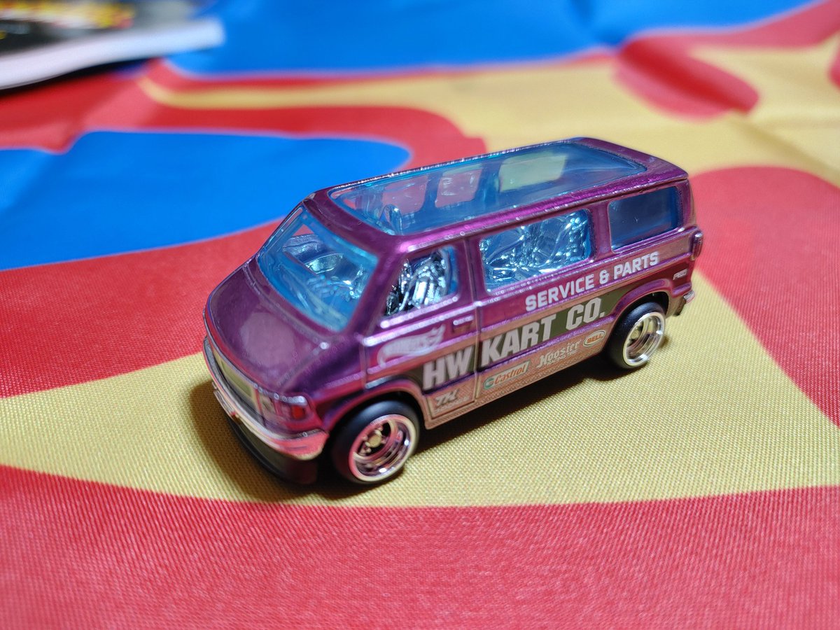 ryu_JHMZF1's tweet image. #ALLSONS 福袋！！
佐藤代表にはお世話になっております。私の好みも把握されてて🔥🔥
下に敷いた旗もまた。。
お店やれってことでしょうか🔥
#HotWheels