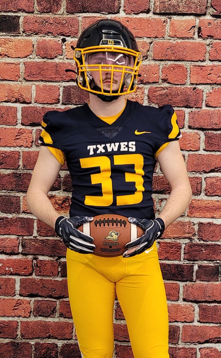 FordHD_F150's tweet photo. Thank you to @CoachJPtxwes and @fedoras_rule for making my visit a great one! @TxWesFootball https://t.co/9Hr1zcj9ON