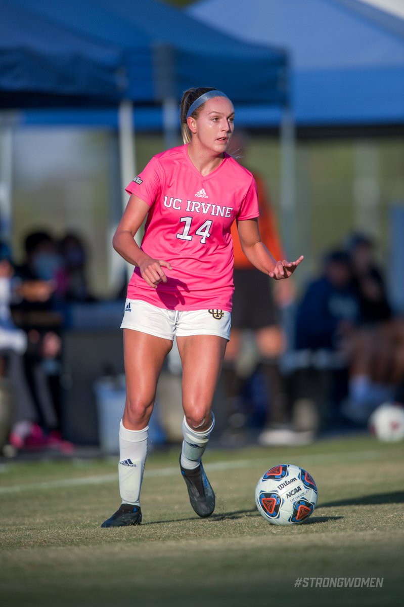 UCIwsoc's tweet image. 𝑳𝒊𝒍𝒍𝒊 𝑹𝒂𝒔𝒌! The transfer started in 18 of 22 appearances in her first season with the Anteaters! We&apos;ll never forget her assist to Alyssa Moore in the NCAA Tournament!

#STRONGwomen
