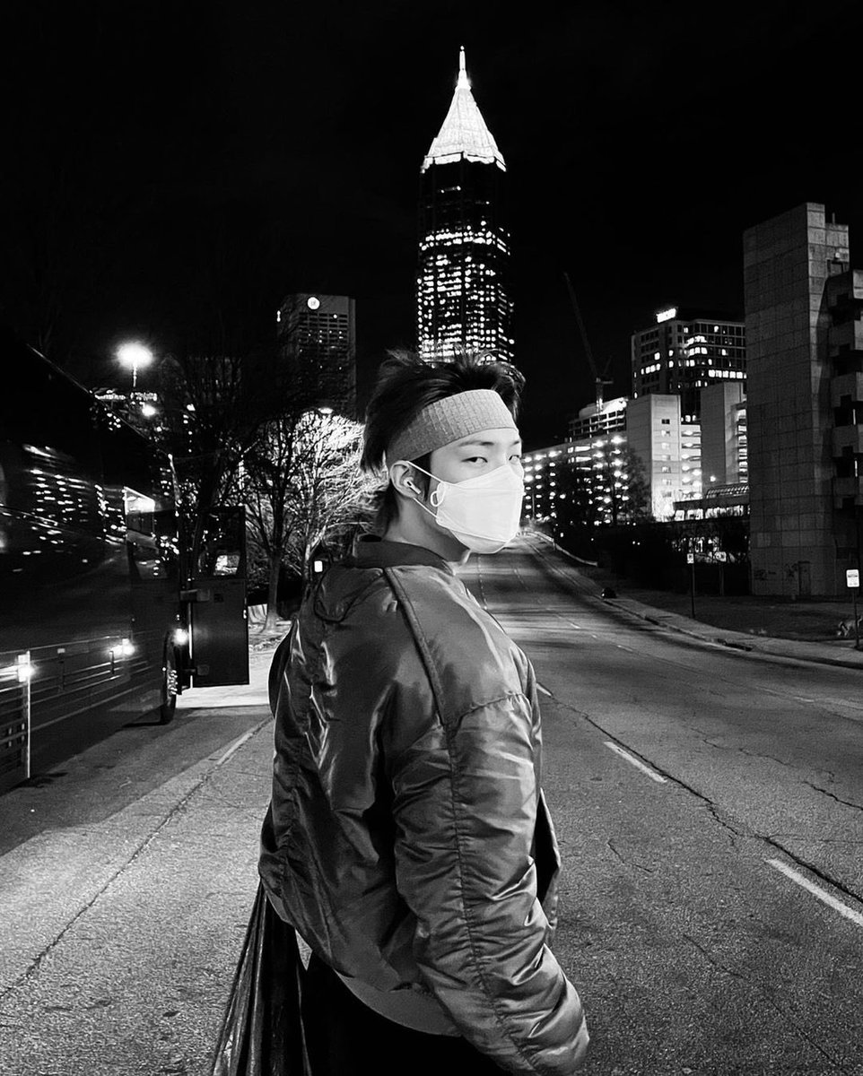 thinkingabtsmg's tweet image. i'm in love with him