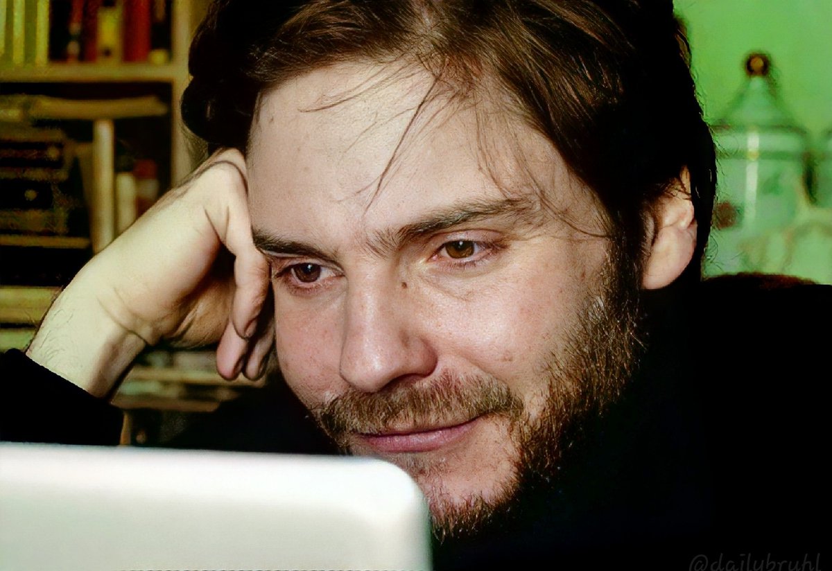 dailybruhl's tweet photo. Let me kiss you for the love of God.. https://t.co/9PrH5dP442