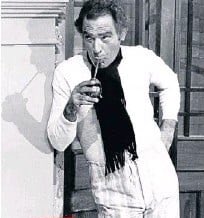 SebaPilatti's tweet image. Salí a pasear al perro en shorcito, musculosa y Crocs con medias. #ElNumberOne