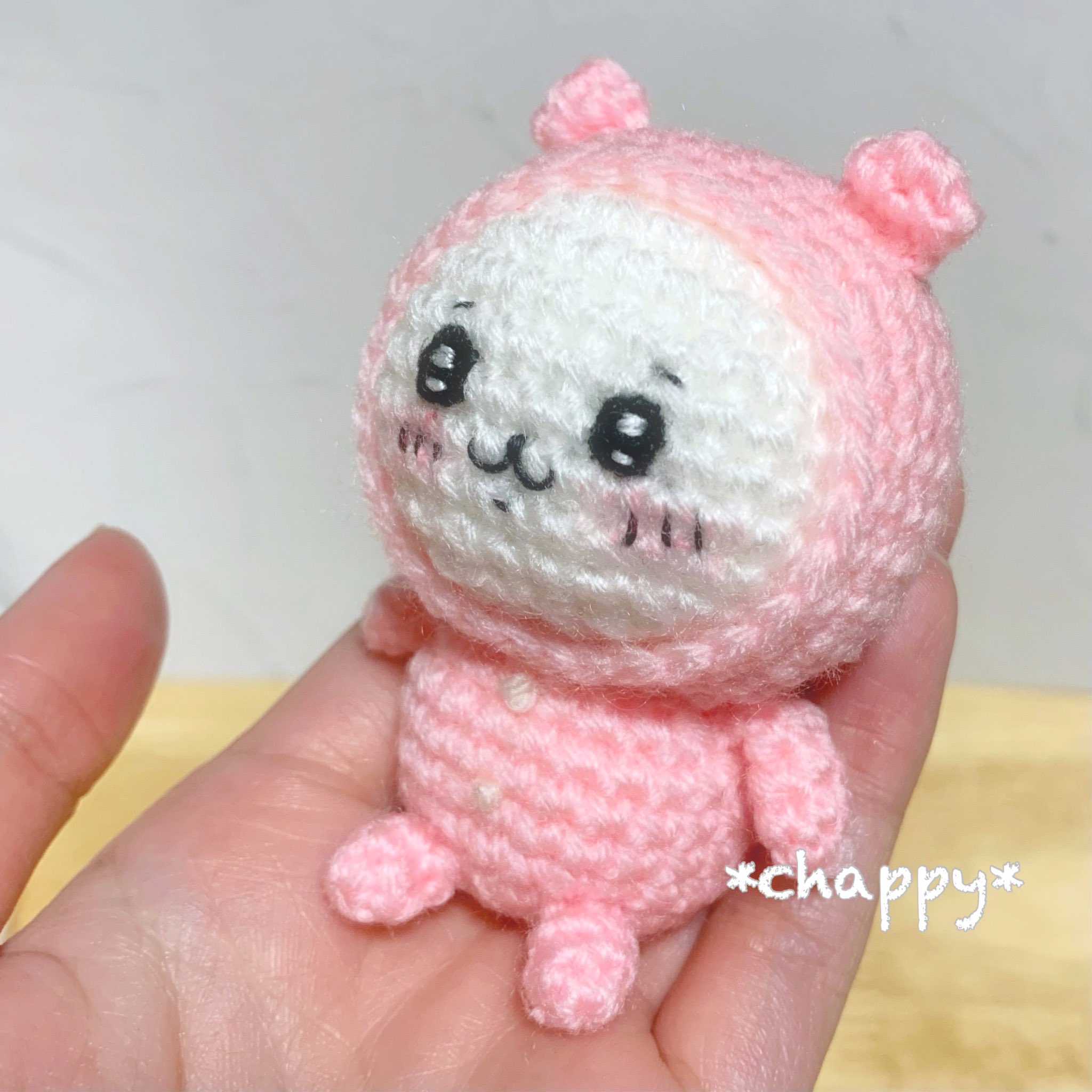 ちゃっぴー ちいかわちゃん完成しました 次はうさぎさん編みます ハチワレちゃんも編んで3人並べたい あみぐるみ ちいかわファンアート T Co 7zj7limjxc Twitter