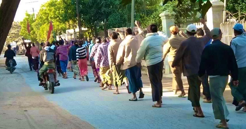 katycho22222's tweet photo. Residents of #Shwebo city,regularly marched to protest against Genocidal Military who ruined the country with the help of weapons brutally &amp; to support @NUGMyanmar.
We will never surrender under military boots.
Be safe.🙏🏽✊🏽💪🏽
#SanctionMOGE
#2022Jan23Coup 
#WhatsHappeningInMyanmar https://t.co/IsVIIB9N34