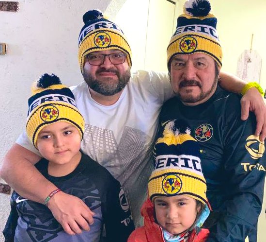 contigoalaire's tweet photo. @TUDNUSA #SabadoFutbolero desde Canadá!!! https://t.co/1c79m3VeHV