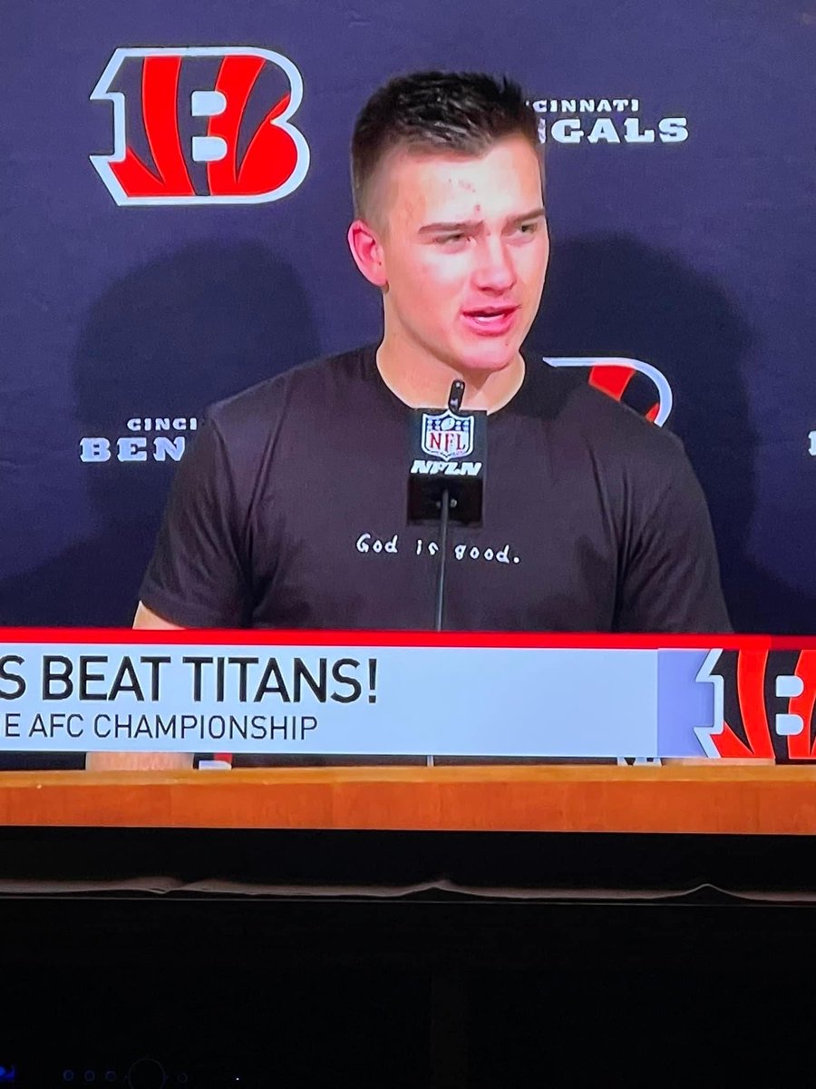 Look at the shirt!