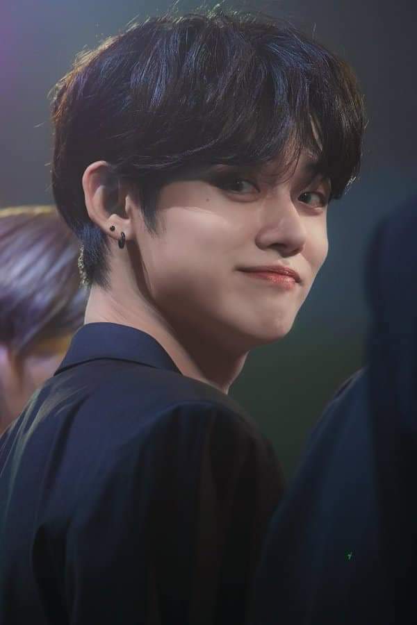 HoneyBeeBeom's tweet photo. man... the duality of this is just ✨ https://t.co/LdUY8VPTjV