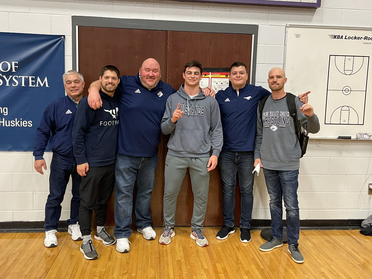 TyFarrington48's tweet photo. Big thanks to the BVN wrestling coaches for all their support. I wouldn’t be 27-0 this year without them. @BVNwrestling https://t.co/4sKcqpeqBu