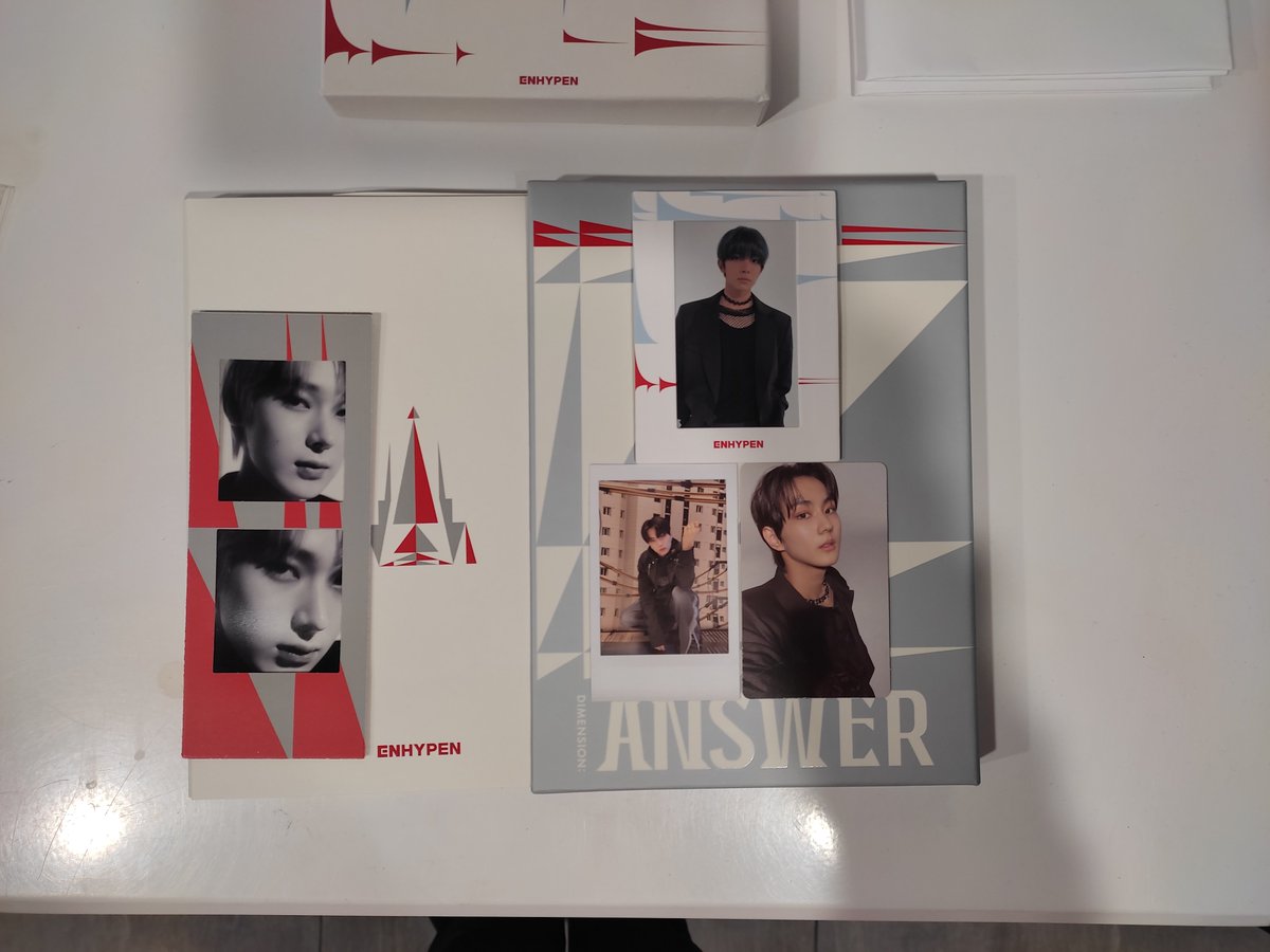 heeeklystay's tweet photo. Albums has arrived safely!! Thank you so much for the great service! Second time buying from @wonuist96 #wonuistfeedback https://t.co/9aBEatnipi
