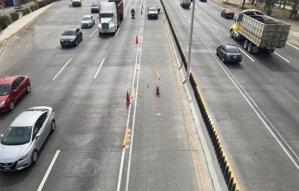 AmgNoticias's tweet photo. #InvadenCarril
A pesar de las advertencias realizadas por autoridades, siguen invadiendo el carril exclusivo del futuro Peribús.
El viernes fueron 4 vehículos sancionados por circular por el carril de “Mi Macro Periférico”.
#AmgNoticias @tonaladehoy https://t.co/H63J2qPFsu