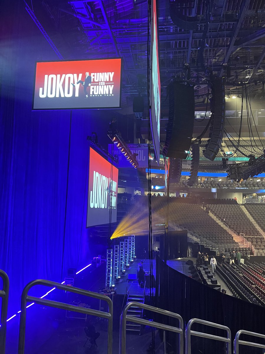 rselndn's tweet photo. #jokoyinseattle https://t.co/h5OxOUOLjR