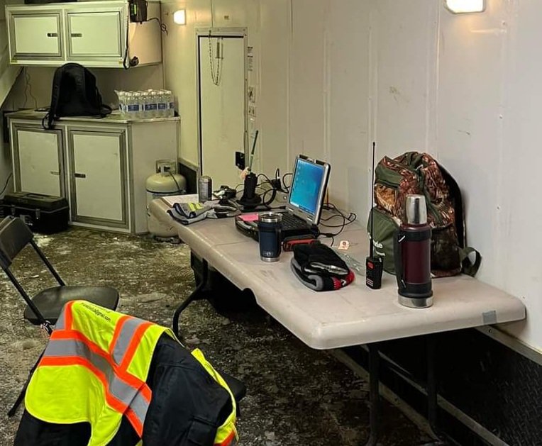 VE6YMM's tweet photo. This weekend F.M.A.R.C. assisted F.M.S.A.R. w/ event communications for the dedicated runners participating in the Clearwater Marathon. Great job to all runners! 👏👏👏
#sar #searchandrescue #ymm #fortmcmurray #ymm #hamradio #amateurradio #ares #ractweets #arrl #rmwb https://t.co/qzbdBtva7B