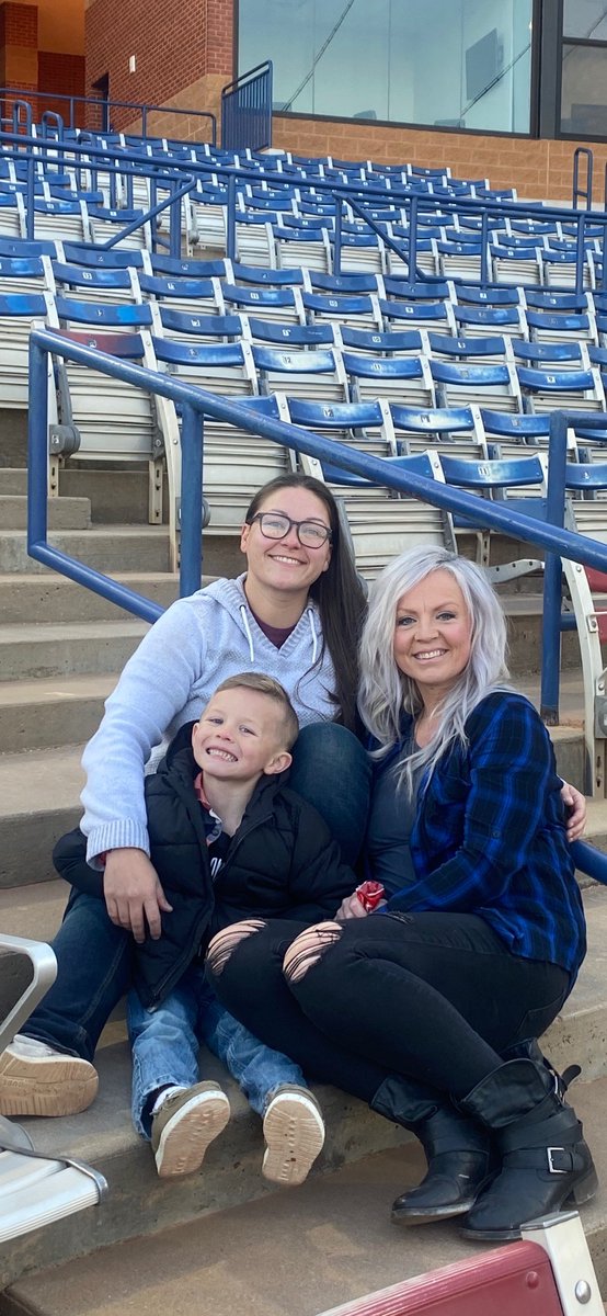CoachEdelen13's tweet photo. So... did a thing today! FINALLY! 
Let's goooo!! 💍🔥 
#HallofFameStadium #3taps #LOVESofmylife https://t.co/r7d4SiPsk0