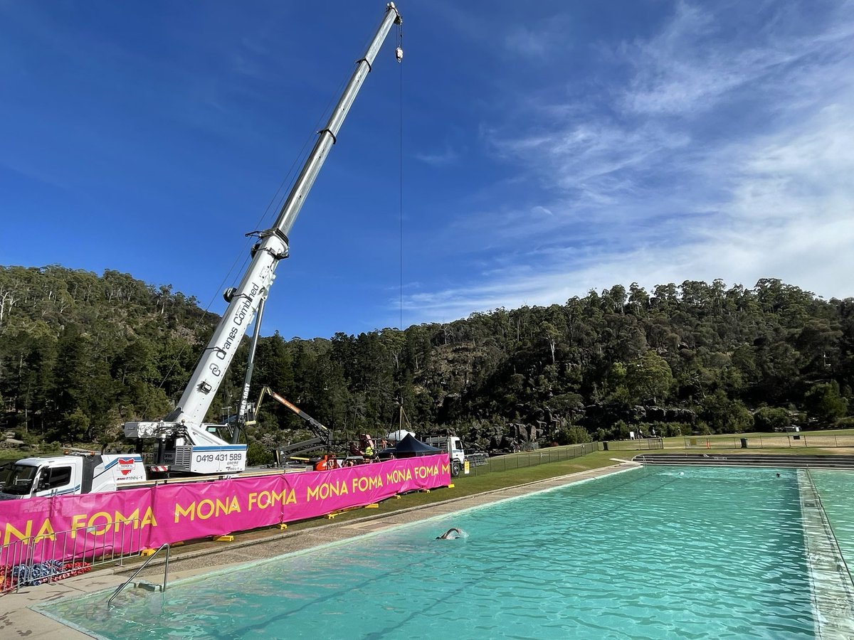 subbie's tweet photo. Day three, set-up. Beautiful morning to swim in the Gorge. #cataractgorge #launceston #monafoma #thaw https://t.co/862jxQTIlp