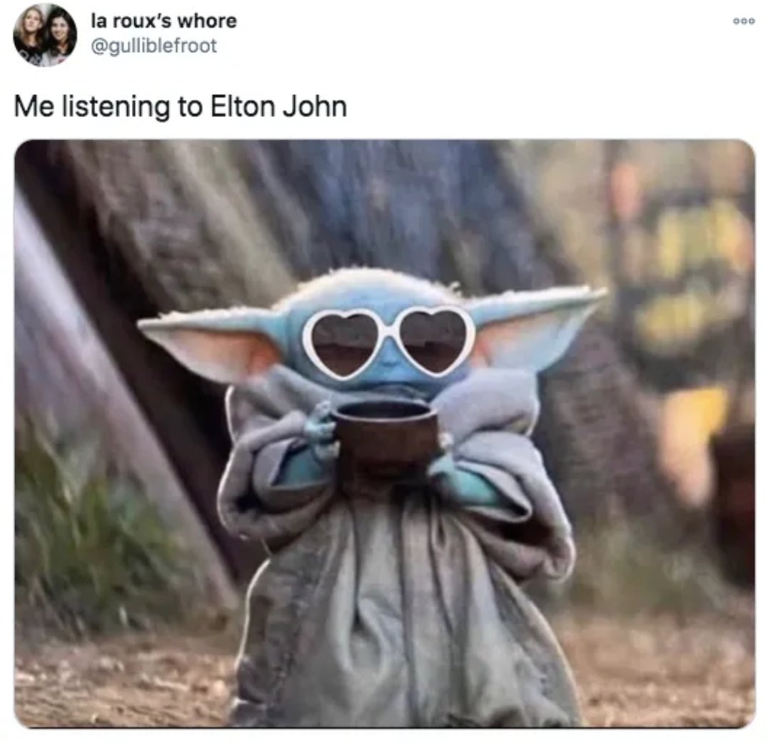 MadViolet13's tweet photo. I have several friends attending the #EltonJohn concert at the #ToyotaCenter tonight. No one asked me if they could borrow my rainbow feathered boa but they could have. 😎🎶🎤🌈 #Houston https://t.co/QnDj8KzOVM