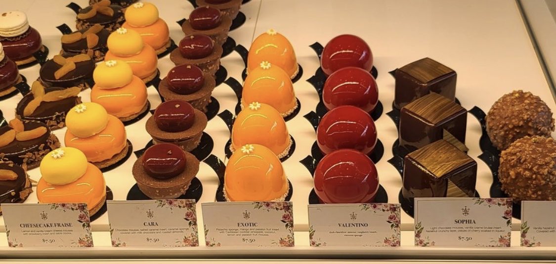 IsabellaBodnar's tweet photo. I totally ruined a good day of eating after discovering Artelice Patisserie in #Burbank. Seriously top shelf treat. And that’s coming from a #dessertsnob. This little chocolate mousse ball with raspberry filling was to die for. #chocolateraspberry #theregoesmydiet #patisserie https://t.co/DfRjuRHP6W