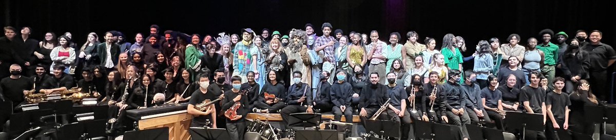 FBISDSupe's tweet photo. Elkins HS production of โWizard of Ozโ was a true team approach of theatre, choir, band, orchestra, color guard & even elementary students from feeder schools! Great music, vocals, acting and dancing! Thank you fine arts directors and students! Proud Supt even got to hold Toto! https://t.co/whNtr9tWrq