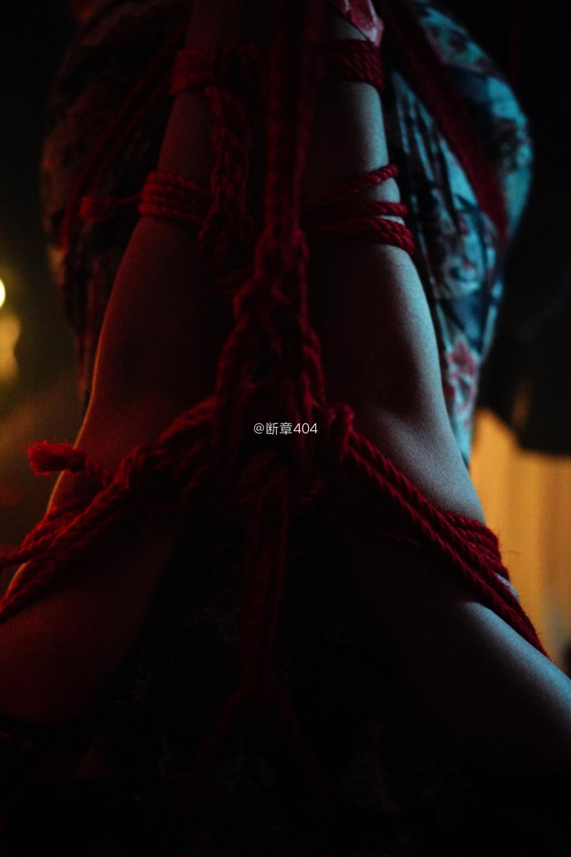 这天冷的，弄不好，心上都会生冻疮。

@Fengsiyuan @RZT0571 @LAOLIU___ @wqganenshi @lucy71502739 @fenzhuzhuS @Zocooly @banmo0769 @beiyang2020 @bishoujozukan @SamaWuchen  @CK11230970
@Max_S_Hz 
#私房 #杭州  #约拍 #情欲写真 #调教 #捆绑 #绳缚 https://t.co/L7W6AomnV3