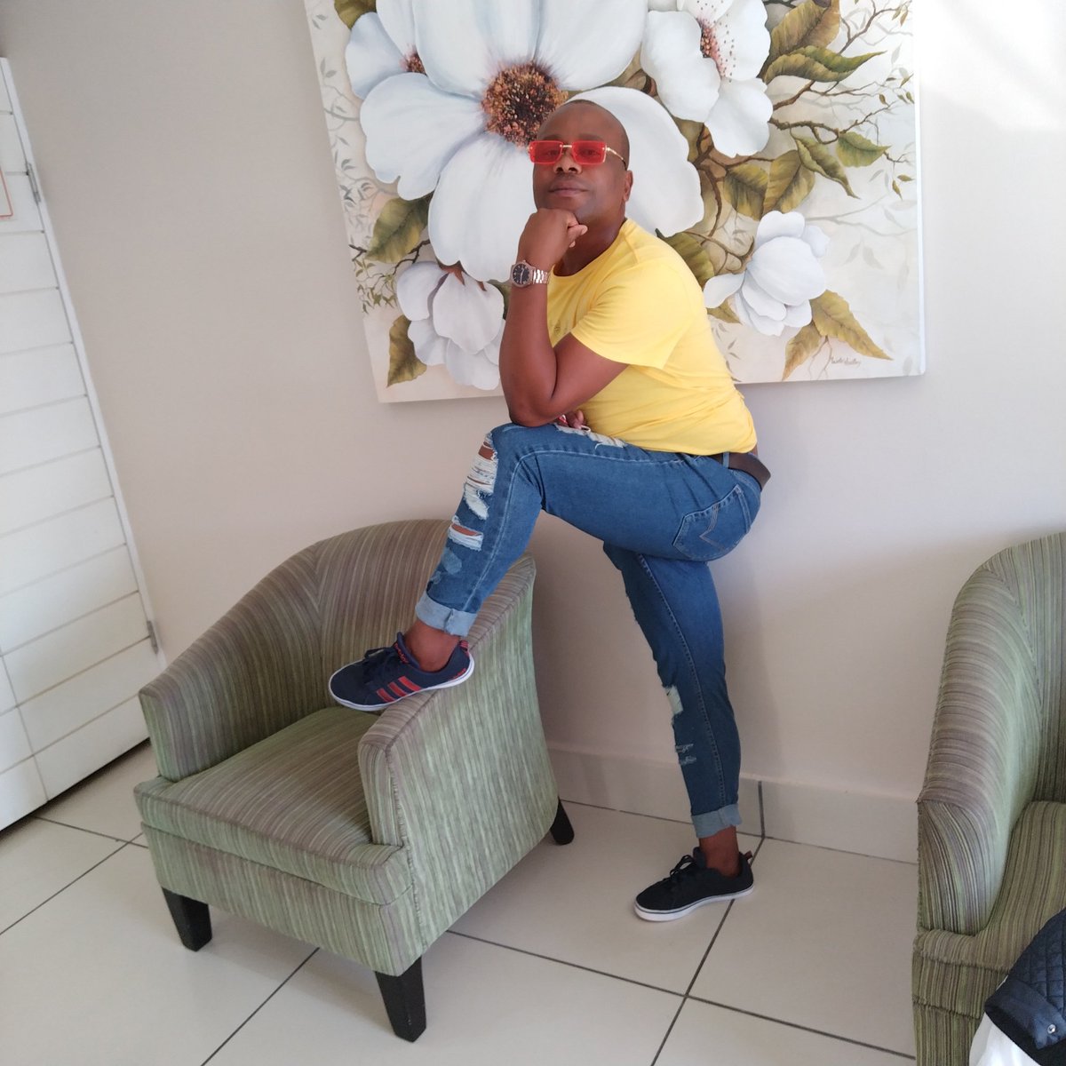 DQFab_ZA's tweet photo. Yes you can judge me second on your list 'cause I don't give a damn being first on that trashy list.

#DQFab
#SundayThoughts
#SundayMorning https://t.co/XOc9wJ7hbm