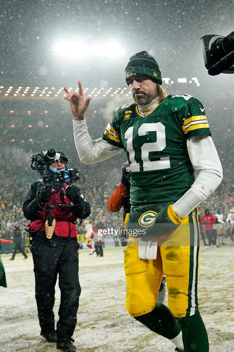 Getty Images Sport (@gettysport) on Twitter photo Kicker Robbie Gould of the San Francisco 49ers kicked the game-winning field goal in the snow to defeat the Green Bay Packers 13-10 in the NFC Divisional Playoff game at Lambeau Field 📸: <a href="/PDMPhoto/">Patrick McDermott</a> , Quinn Harris Kicker Robbie Gould of the San Francisco 49ers kicked the game-winning field goal in the snow to defeat the Green Bay Packers 13-10 in the NFC Divisional Playoff game at Lambeau Field 📸: <a href="/PDMPhoto/">Patrick McDermott</a> , Quinn Harris