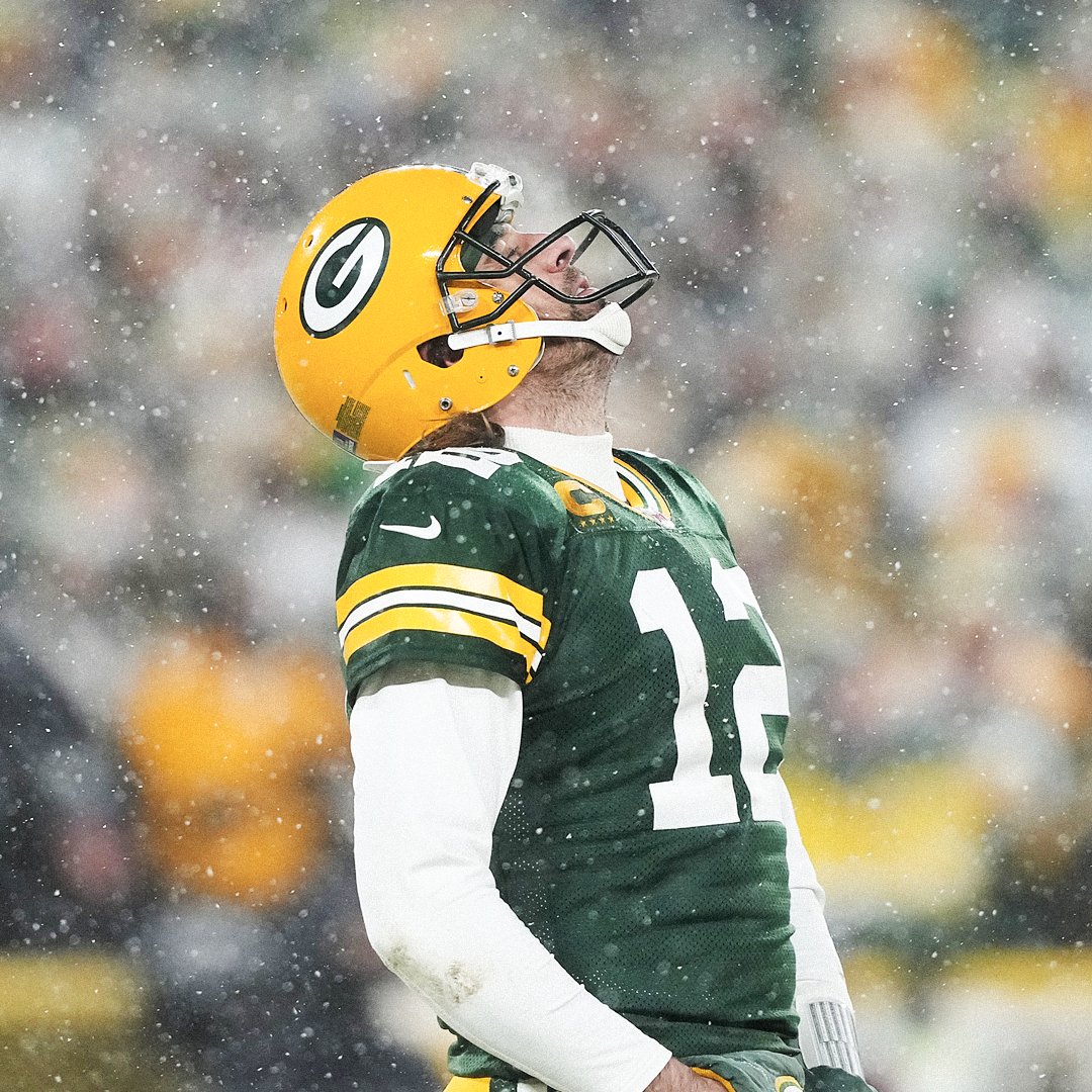 SBNation's tweet photo. Passing TDs in the 2022 NFL Playoffs

TE Travis Kelce: 1
QB Aaron Rodgers: 0 https://t.co/mn3SG4PxGx