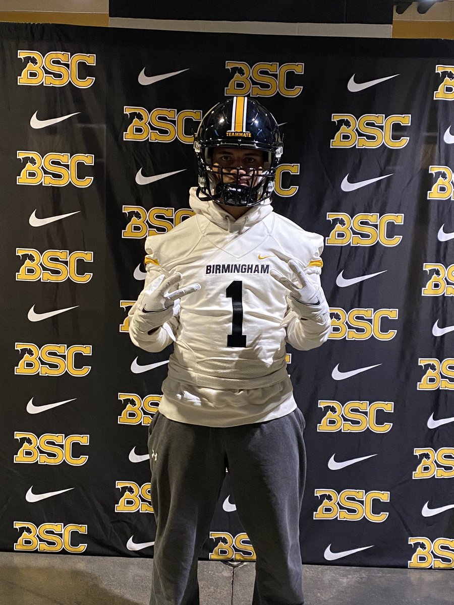 JordanTacey_1's tweet photo. Thank you @BSCFootball for having me and my family over for an official visit today. I was blessed to represent @NBHSFB. It was a great way to spend my Saturday!! @Coach_OMelia @TonyJoeWhite5 #MagicCity https://t.co/JKHqINSZ19