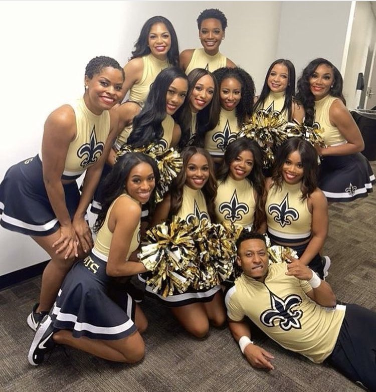 Blackgirlscheer's tweet photo. 🖤⚜️🖤 #BlackGirlsCheer #BlackBoysCheer #NFL #ProCheer #Gametime #Funday #GeauxSaints
#Repost @kierra_chant3 @Saints https://t.co/o44V7CA56q