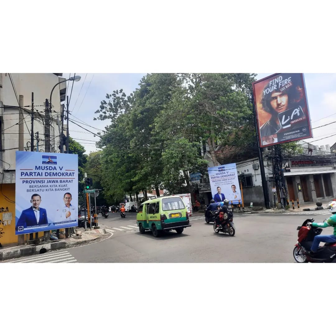 Antonsuratto1's tweet photo. Mari Kita Kembalikan Kejayaan Partai Demokrat di Provinsi Jawa Barat!

#AntonSuratto
#WakilKetuaKomisi1
#FraksiDemokratDPRRI
#MusdaDemokratJabar https://t.co/DSq4BV1fz7