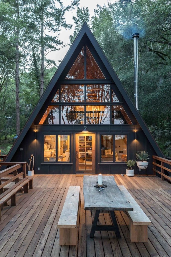 yudhanjaya's tweet photo. My back-of-the-school-notebook projections were to hit this phase by the time I was 55. Thanks to my writing, I’ve been able to beat my own deadline by 25 years, with house money to spare. The house will be finished by the time I’m 30. It will look like this: https://t.co/W5BwOKzMgM