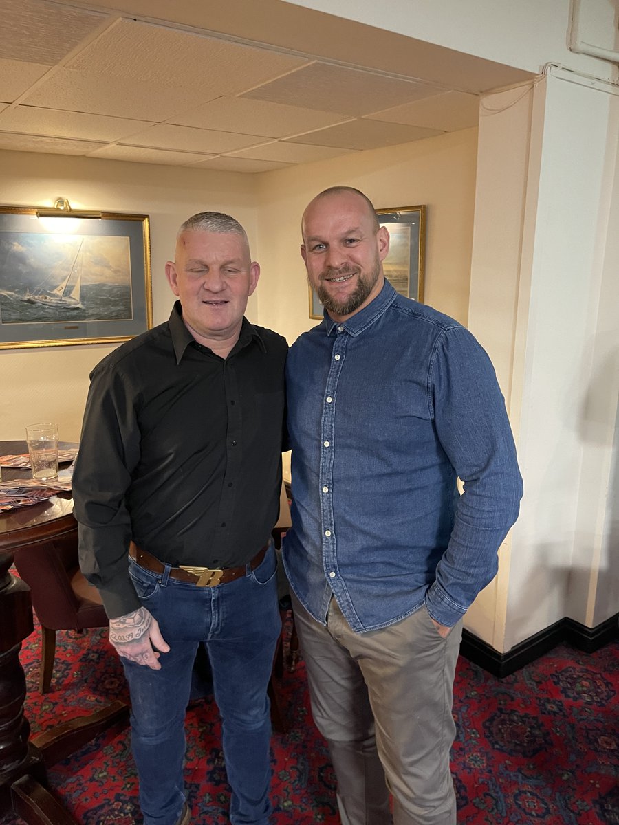 luffaj's tweet image. Well done @DWindass10 last night in York, great stories , really funny but also showing honesty and integrity. Getting your message across about mental health , #benches. 
Thank you … top night!! Next time keep your eyes eyes open ha ha xxx