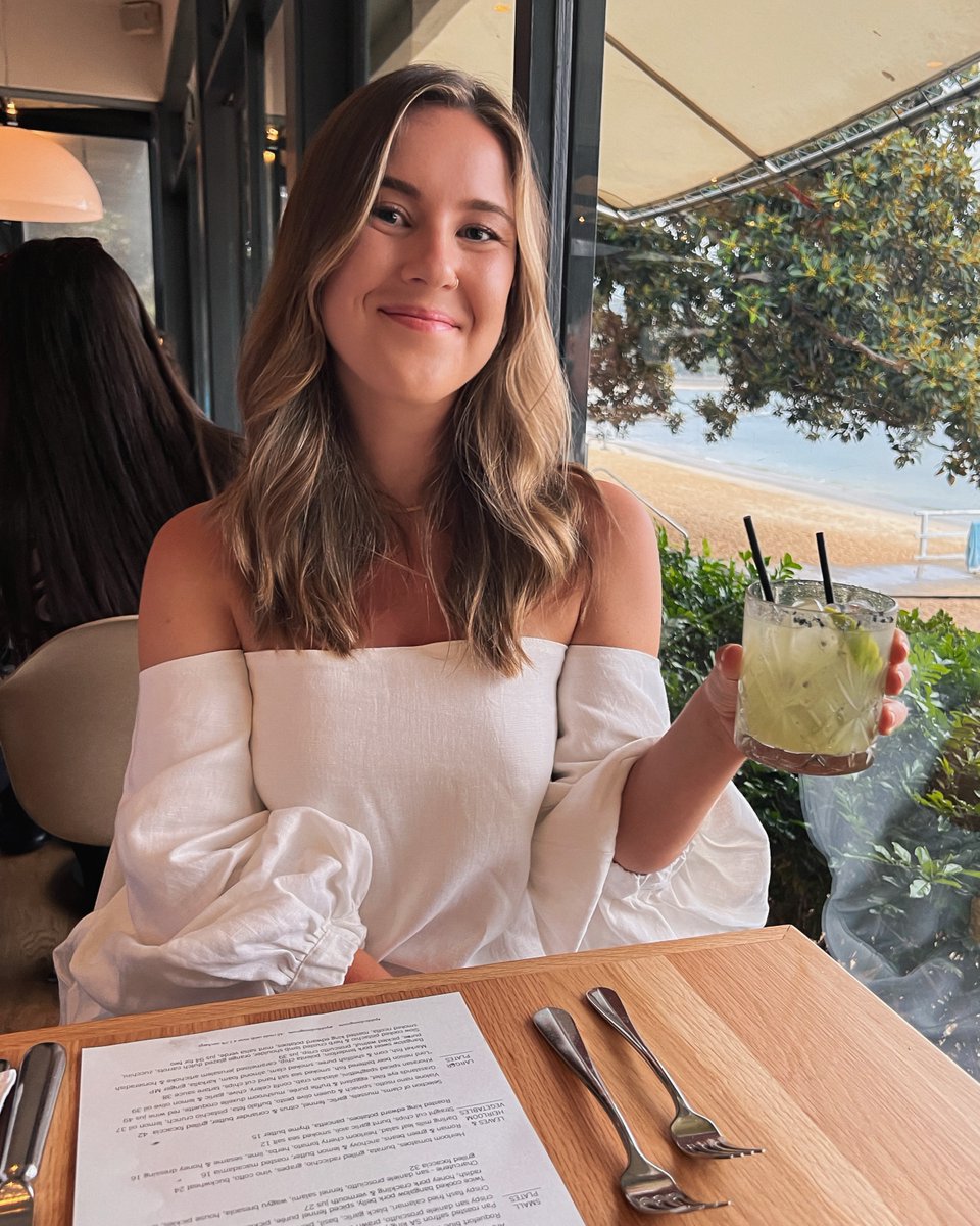 maybe: anna tweet media