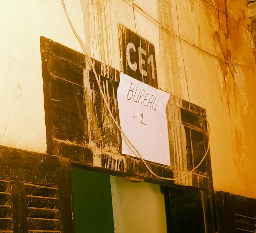 WilliamDoudou's tweet photo. Gorée jour de vote, bureau numéro 2.
#Kebetu
#ElectionSenegal https://t.co/z1QK2sMcT9