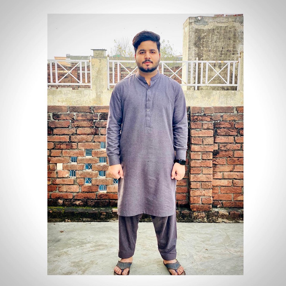 abdul_796's tweet photo. اور ھم شہرت کی بجائے  عزت کو ترجیح دیتے ہیں ـ ❤️ https://t.co/JeVZYWGdCh