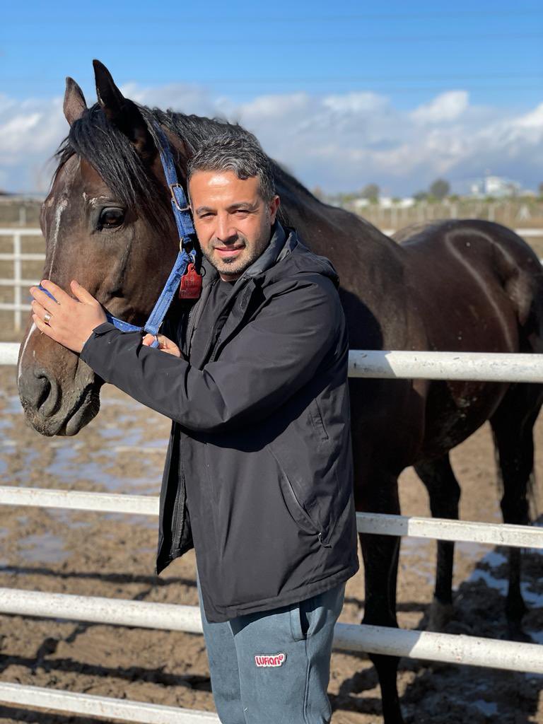Engin BEKİROĞULLARI (@enginbekir) on Twitter photo Yakışıklım, şampiyon #pershing adana toprakların da aşım öncesi güneşin tadını çıkarıyor. <a href="/yavuzmertler/">yavuz mert ölçer</a> <a href="/AygirPershing/">HAKEEM ~ PERSHING</a> Yakışıklım, şampiyon #pershing adana toprakların da aşım öncesi güneşin tadını çıkarıyor. <a href="/yavuzmertler/">yavuz mert ölçer</a> <a href="/AygirPershing/">HAKEEM ~ PERSHING</a>