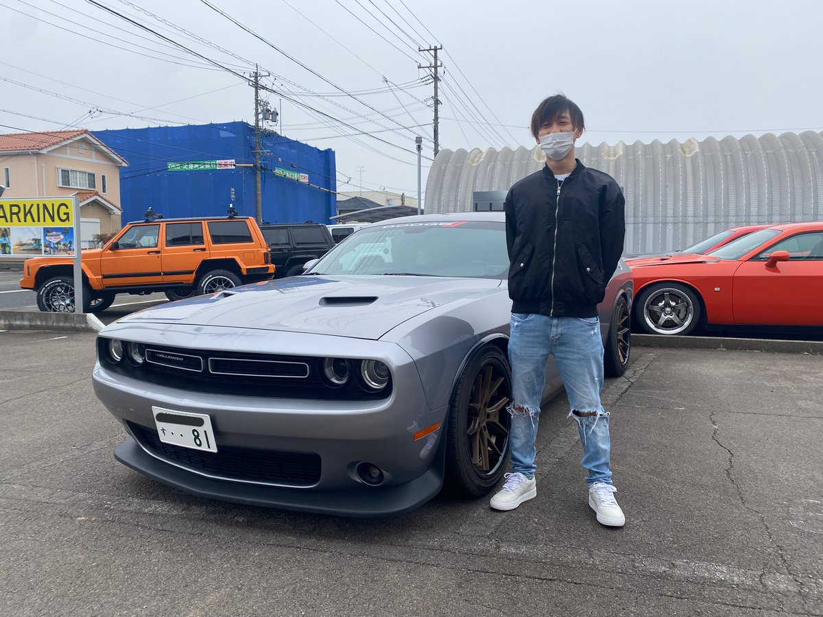 LUXZ_Luxury's tweet photo. 本日はチャレンジャーのオイル交換にT様にご来店頂きました‼️
ありがとうございます🙏

今後のメンテナンスや、車検が近づいて来ますのでその際はぜひご依頼下さい🙌
お待ちしております🙇‍♂️

#dodge #challenger #sxt #メンテナンス #アメ車 #LUXZ https://t.co/4JMLyiekuf