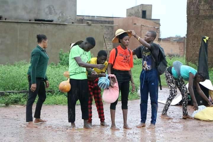 unis_diversite's tweet photo. Retour en image sur la tournée de la "Danse à La tolérance" de Famu DANSE dans la ville de #Sikasso.👇 https://t.co/Iafd7P0D3K